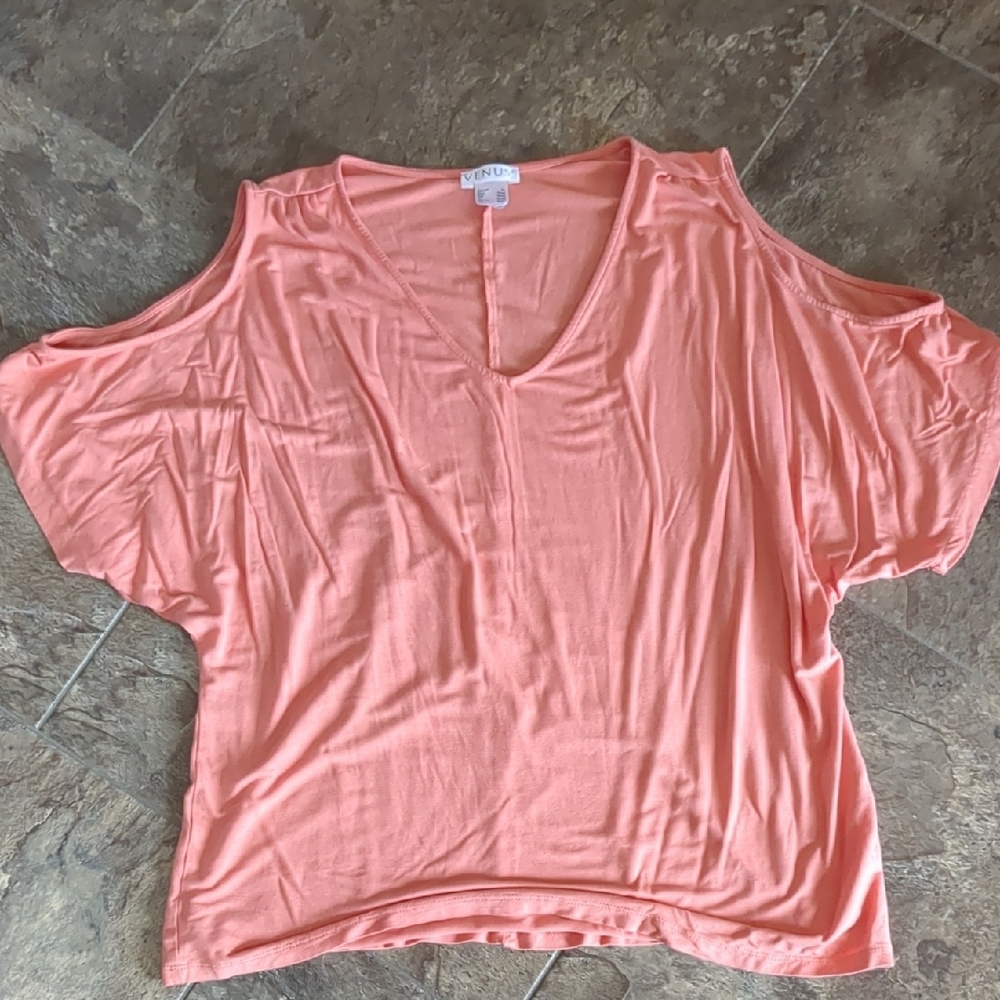 Venus Coral Women's Top Xl Never Worn Open Shoulders